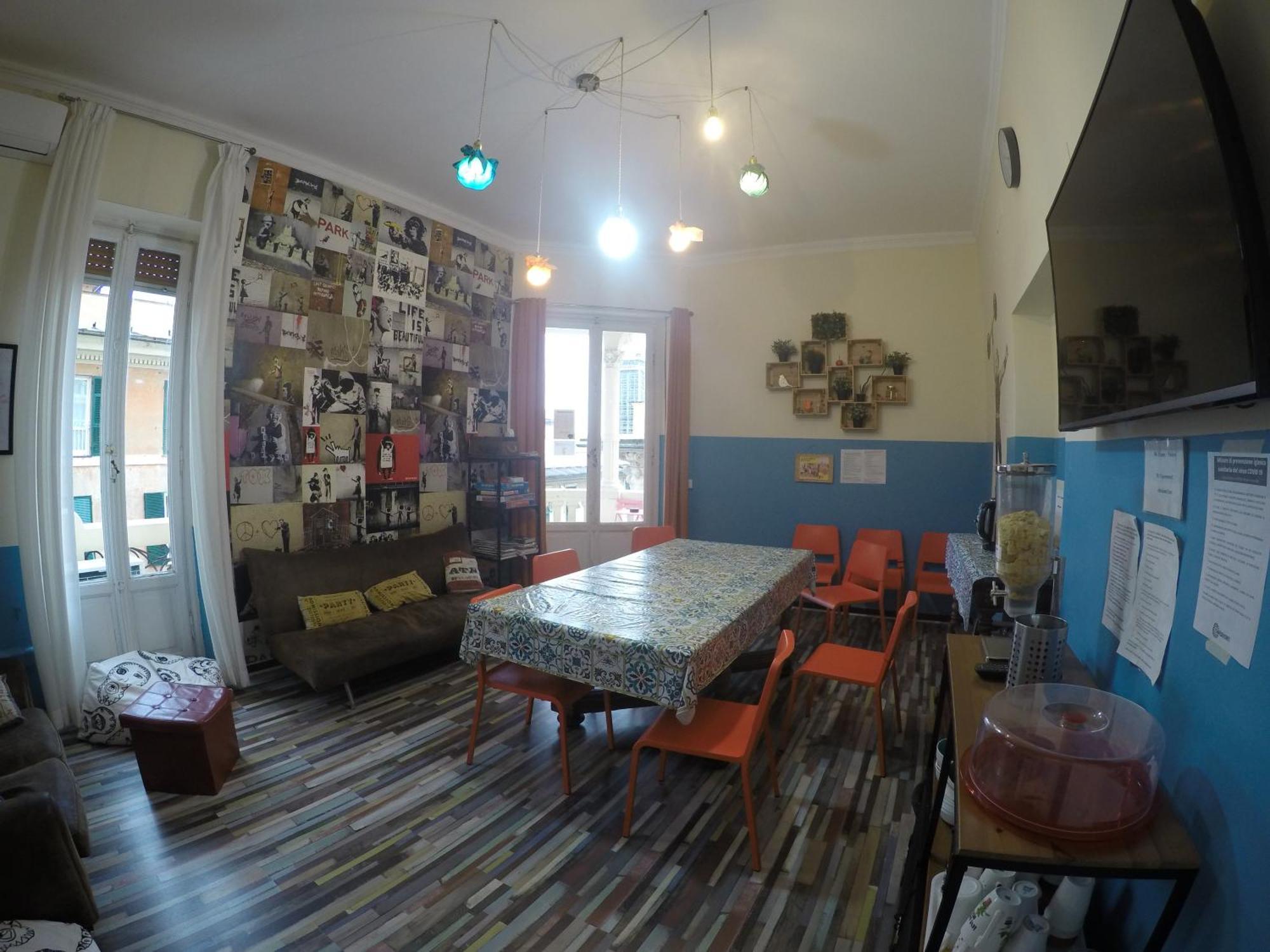 Home Genoa Hostel Eksteriør bilde